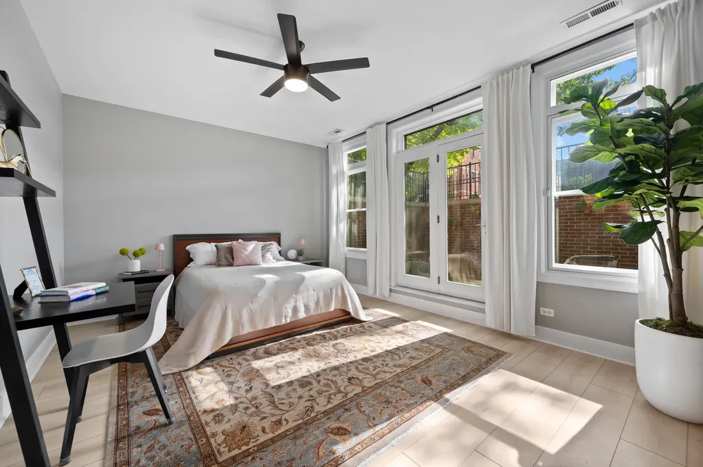 3806 North Damen Avenue Chicago IL 60618
