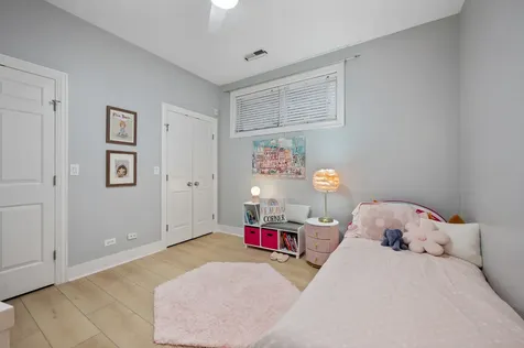3806 North Damen Avenue Chicago IL 60618