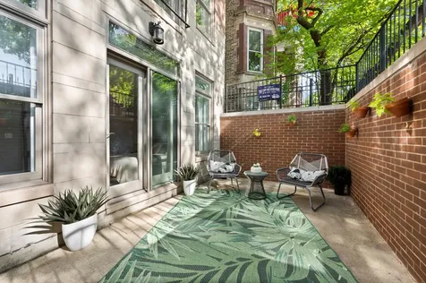3806 North Damen Avenue Chicago IL 60618