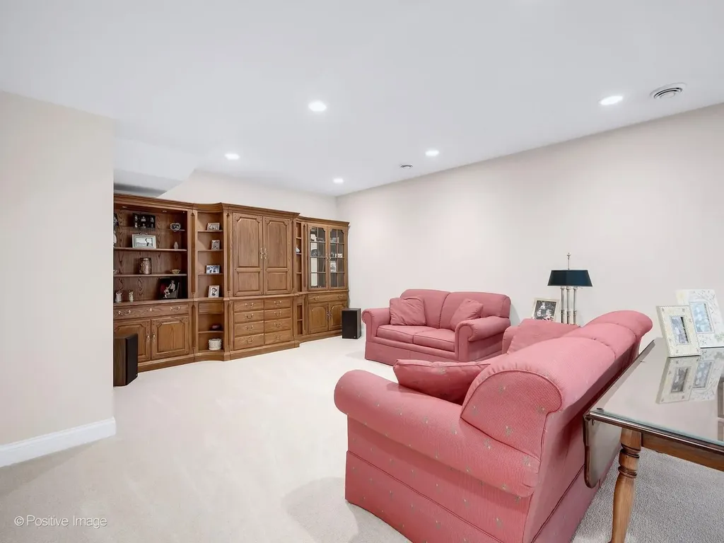 608 Cadillac Drive Wheaton IL 60187
