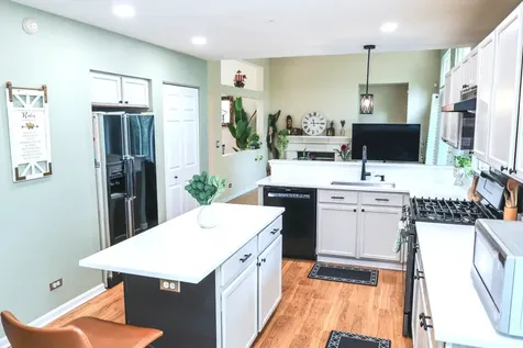 4481 West Butternut Lane Waukegan IL 60085