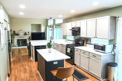 4481 West Butternut Lane Waukegan IL 60085