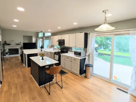 4481 West Butternut Lane Waukegan IL 60085