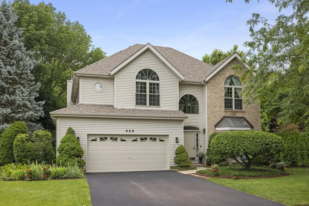 509 Turnberry Drive North Aurora IL 60542