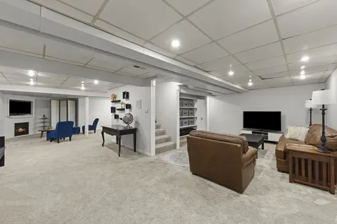 509 Turnberry Drive North Aurora IL 60542