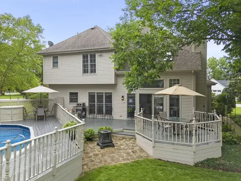 509 Turnberry Drive North Aurora IL 60542