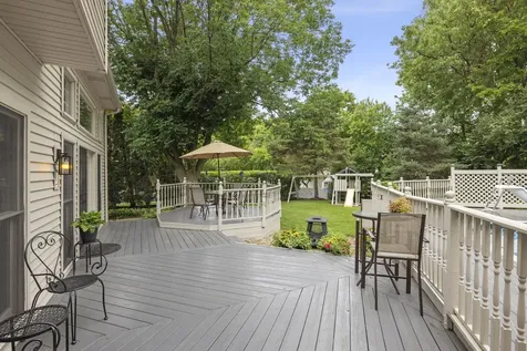 509 Turnberry Drive North Aurora IL 60542