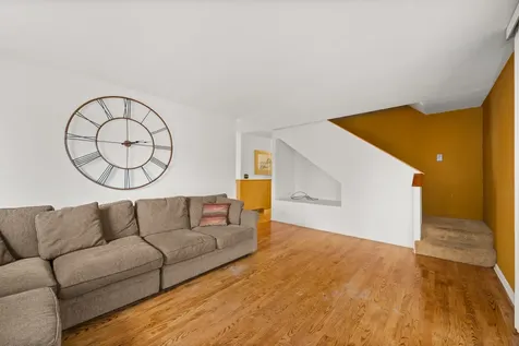 181 Tilton Park Drive Dekalb IL 60115