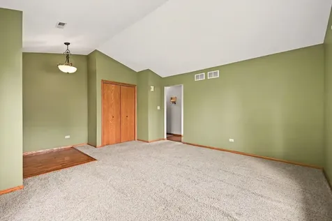 27114 South Quiet Oak Lane Crete IL 60417