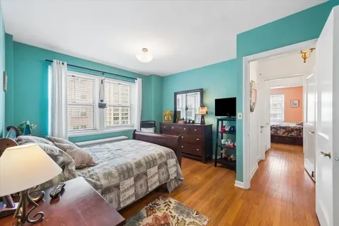 5555 North Sheridan Road Chicago IL 60640