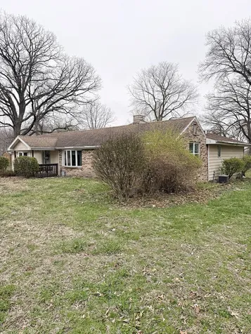 1599 East 2700 North Road Clifton IL 60927