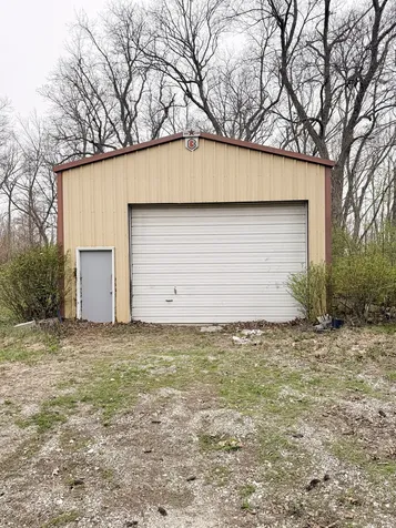 1599 East 2700 North Road Clifton IL 60927