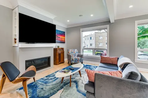 4727 North Kiona Avenue Chicago IL 60630
