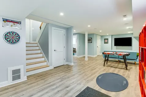4727 North Kiona Avenue Chicago IL 60630