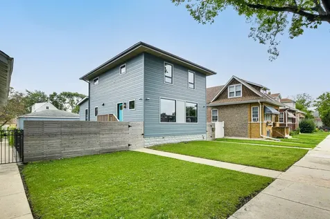 4727 North Kiona Avenue Chicago IL 60630