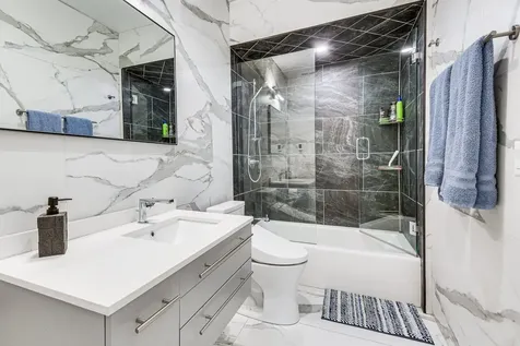 4727 North Kiona Avenue Chicago IL 60630
