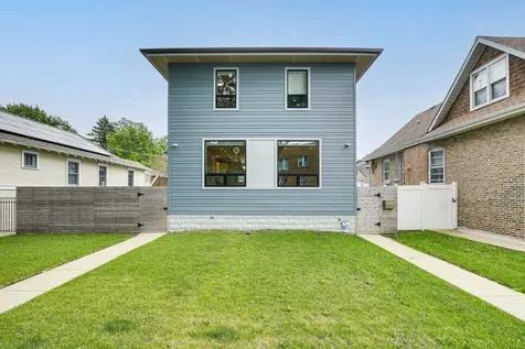4727 North Kiona Avenue Chicago IL 60630