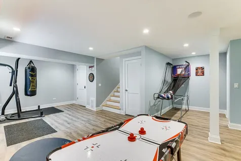 4727 North Kiona Avenue Chicago IL 60630