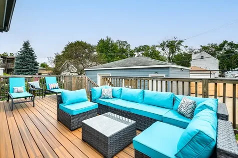 4727 North Kiona Avenue Chicago IL 60630