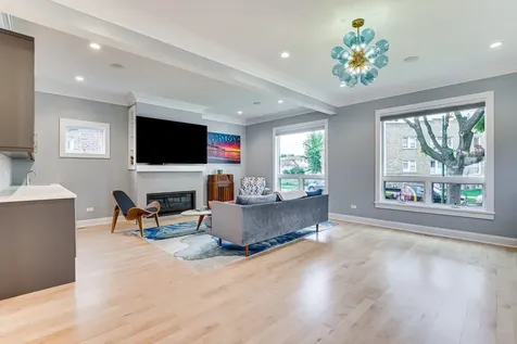 4727 North Kiona Avenue Chicago IL 60630