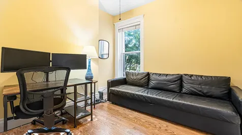 1049 West Wellington Avenue Chicago IL 60657
