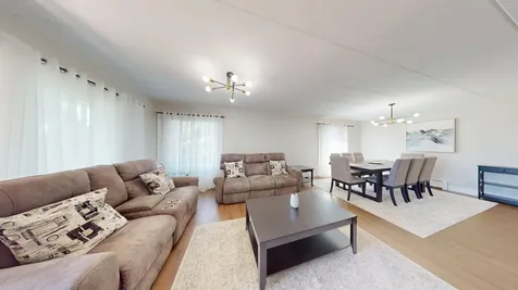 16 East Old Willow Road Prospect Heights IL 60070