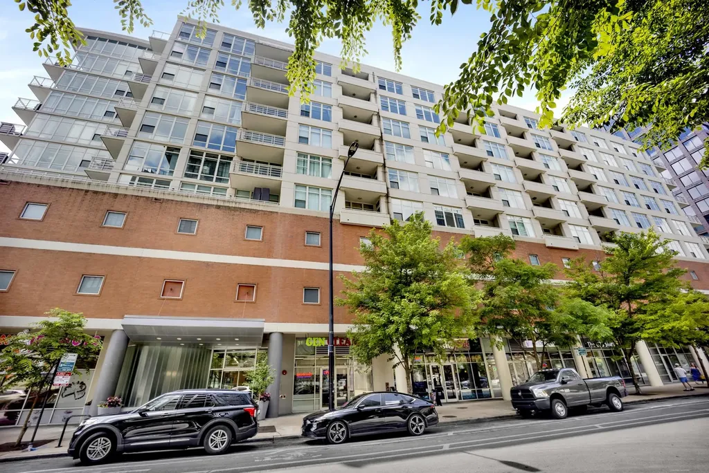 909 West Washington Boulevard Chicago IL 60607