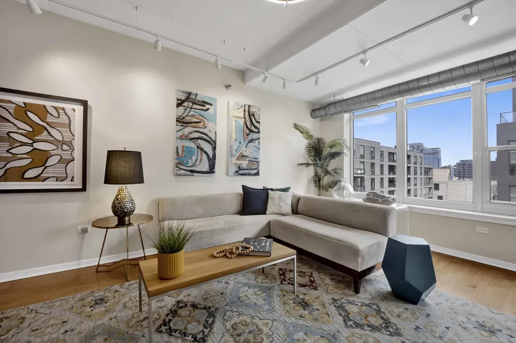 909 West Washington Boulevard Chicago IL 60607