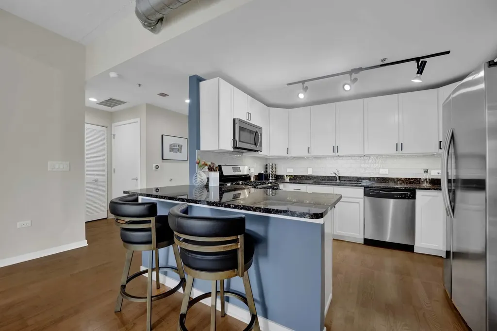 909 West Washington Boulevard Chicago IL 60607