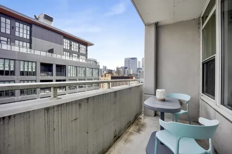 909 West Washington Boulevard Chicago IL 60607