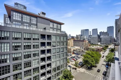 909 West Washington Boulevard Chicago IL 60607