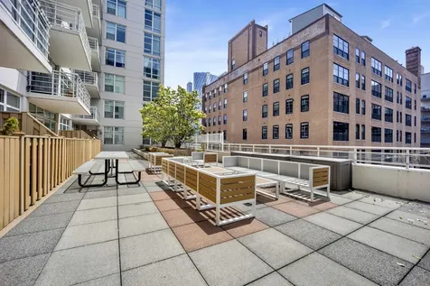 909 West Washington Boulevard Chicago IL 60607