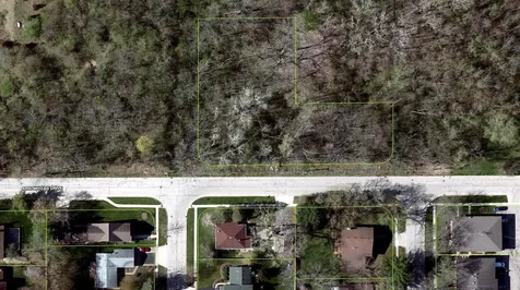 108 Arrowhead Drive Algonquin IL 60102