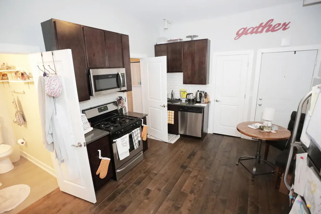 1743 West Erie Street Chicago IL 60622