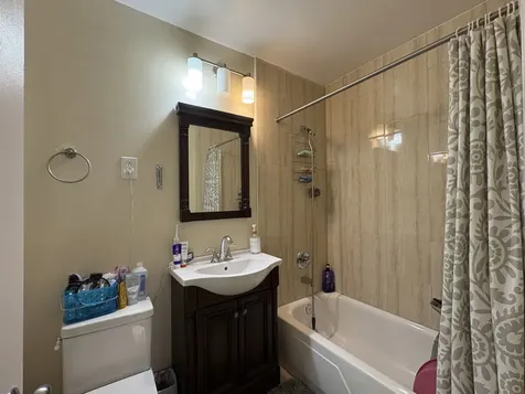 8905 North Knight Avenue Des Plaines IL 60016