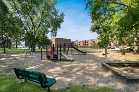 8905 North Knight Avenue Des Plaines IL 60016