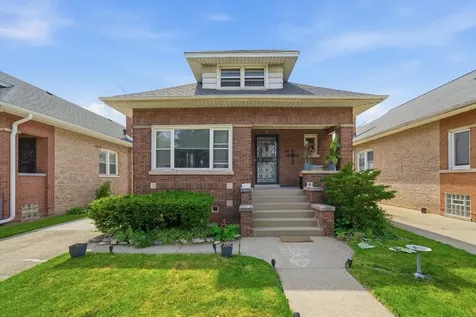 134 South 16th Avenue Maywood IL 60153