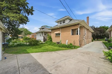 134 South 16th Avenue Maywood IL 60153