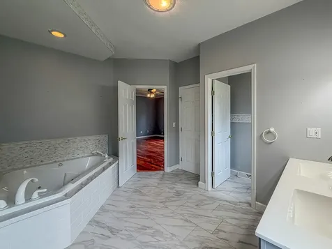 1511 River Bluff Court Mahomet IL 61853