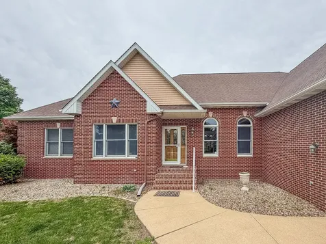 1511 River Bluff Court Mahomet IL 61853