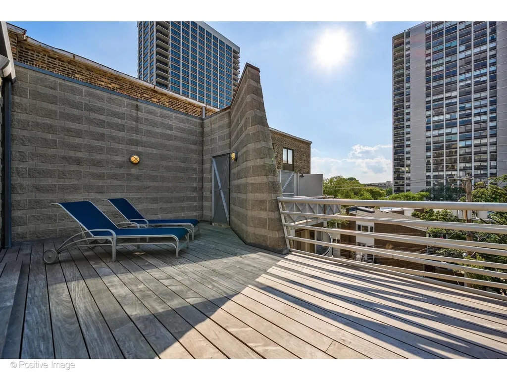 1434 North Dearborn Street Chicago IL 60610