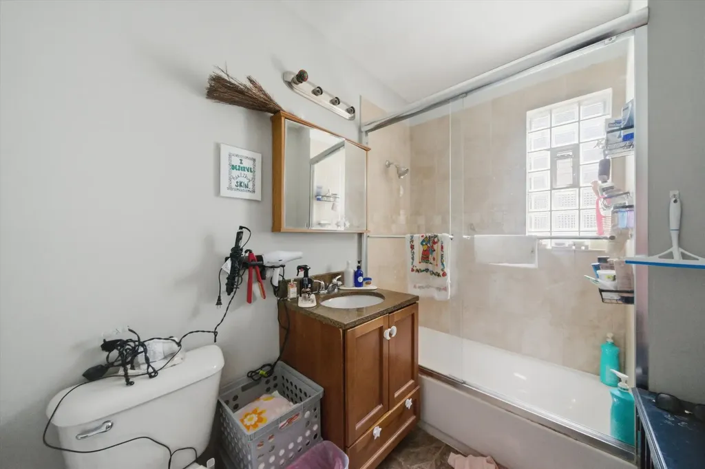 5117 North Western Avenue Chicago IL 60625