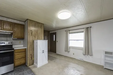 696 Birch Avenue Park City IL 60085