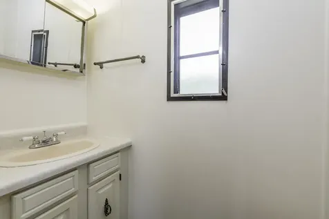 696 Birch Avenue Park City IL 60085