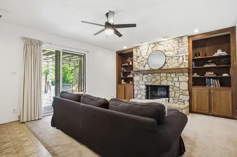 2307 Boudreau Drive Urbana IL 61801