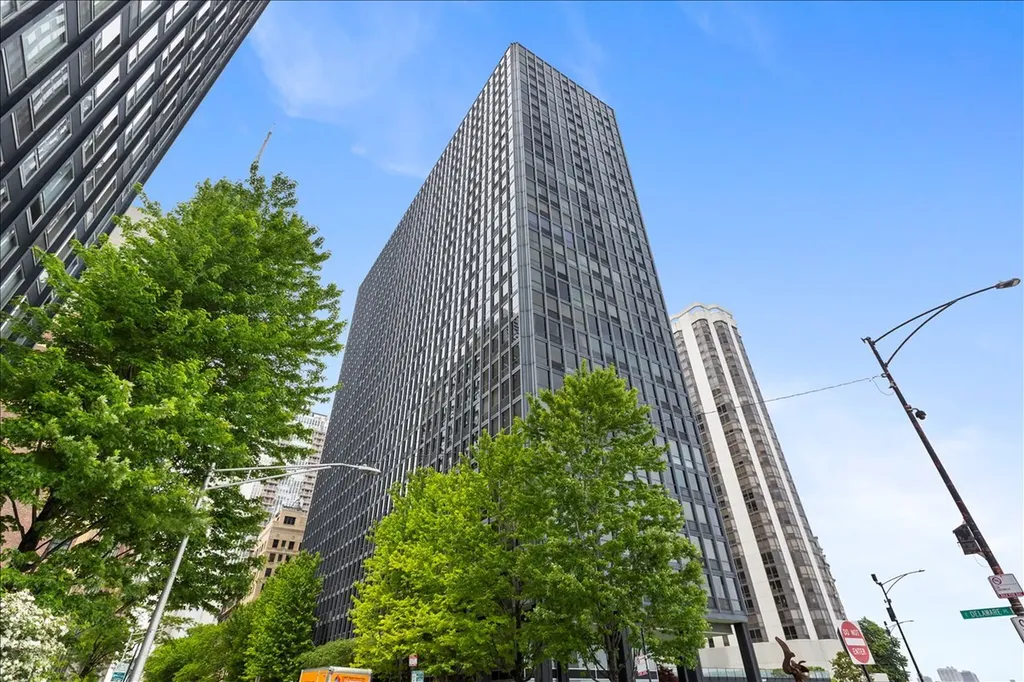 900 North Lake Shore Drive Chicago IL 60611