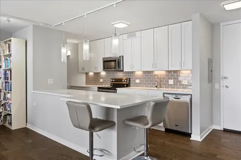900 North Lake Shore Drive Chicago IL 60611