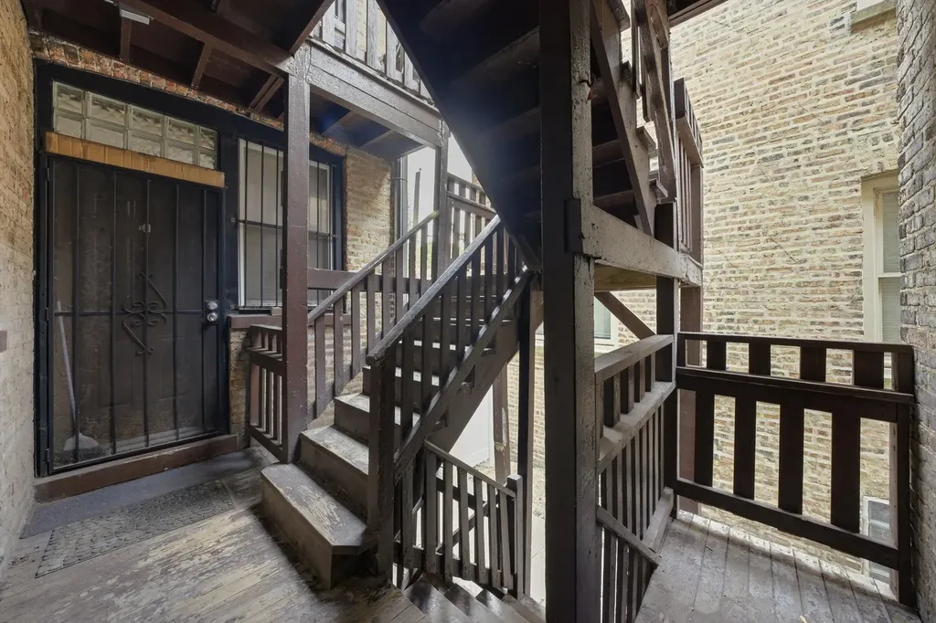 6923 South Sangamon Street Chicago IL 60621