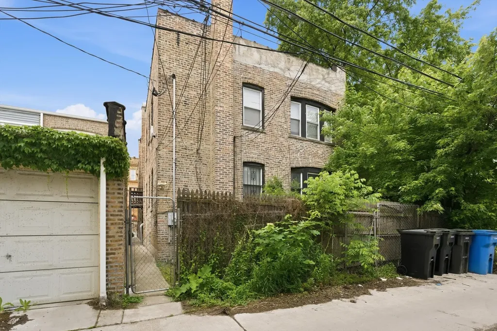 6923 South Sangamon Street Chicago IL 60621