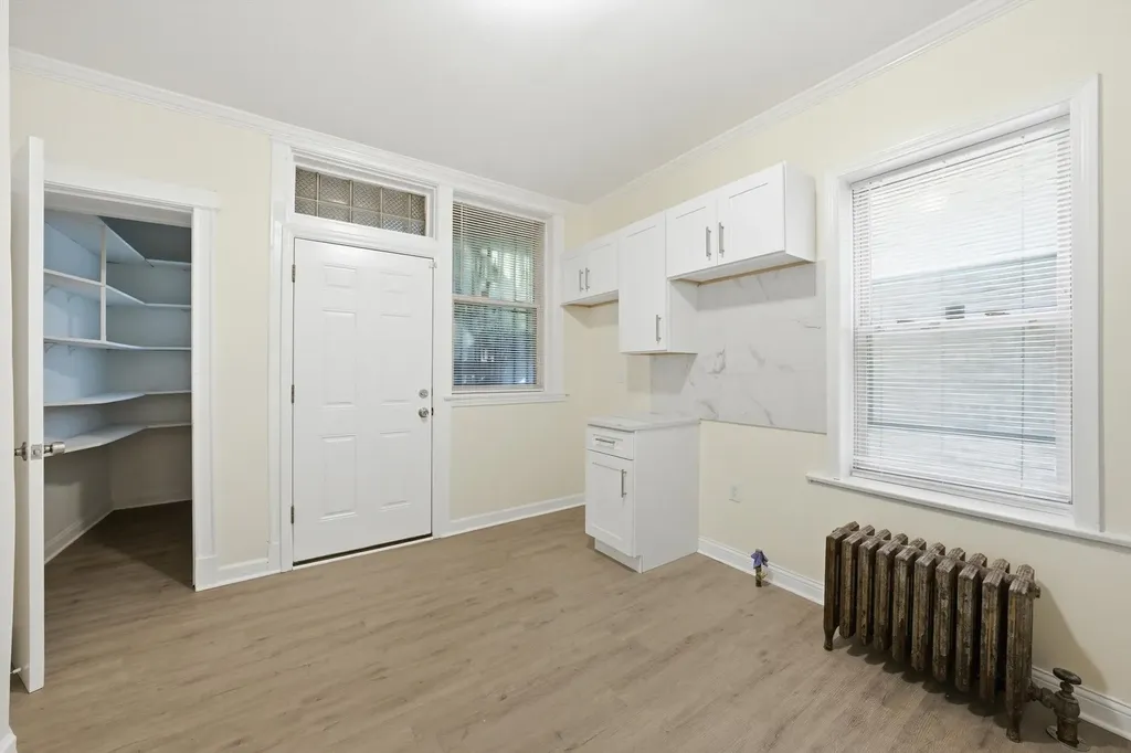 6923 South Sangamon Street Chicago IL 60621